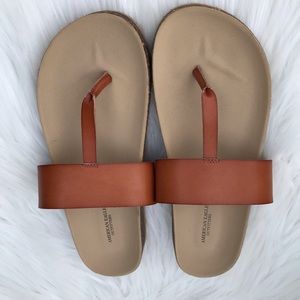 AEO Camel thong sandals SZ 9